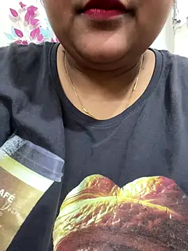 Snapshot of smile_pretty chatting on December 2025 07:23:02 PM smile pretty online show from December 2025 07:23:02 PM