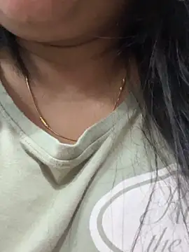 Snapshot of smile_pretty chatting on February 2026 04:29:01 PM smile pretty online show from February 2026 04:29:01 PM