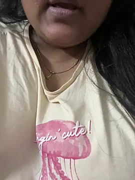 smile pretty online show from March 2026 05:52:01 PM