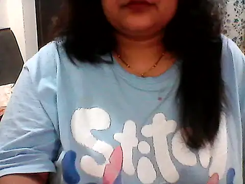 smile pretty online show from July 2026 05:39:02 PM