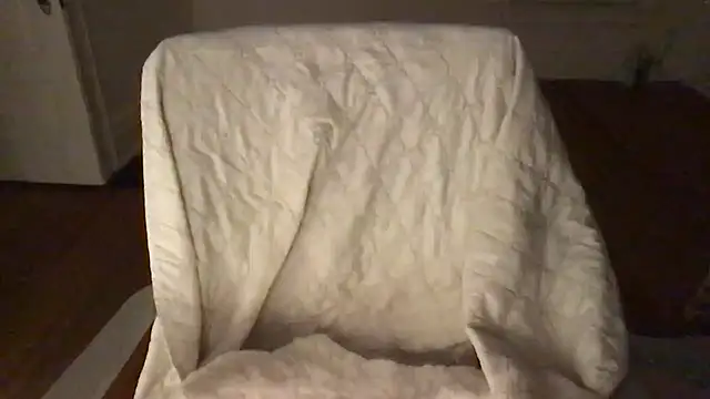 Snapshot of loveofbea chatting on February 2026 01:06:01 PM loveofbea online show from February 2026 01:06:01 PM