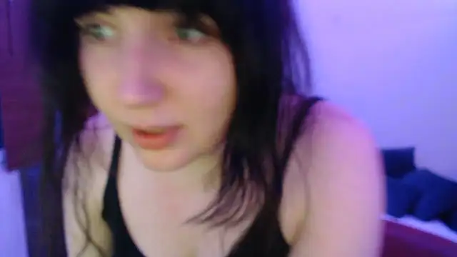 Snapshot of Lynylou chatting on December 2024 10:16:02 PM Lynylou online show from December 2024 10:16:02 PM