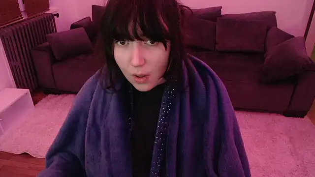 Snapshot of Lynylou chatting on January 2025 02:35:01 AM Lynylou online show from January 2025 02:35:01 AM