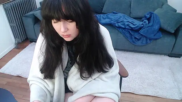 Snapshot of Lynylou chatting on January 2025 06:59:02 PM Lynylou online show from January 2025 06:59:02 PM