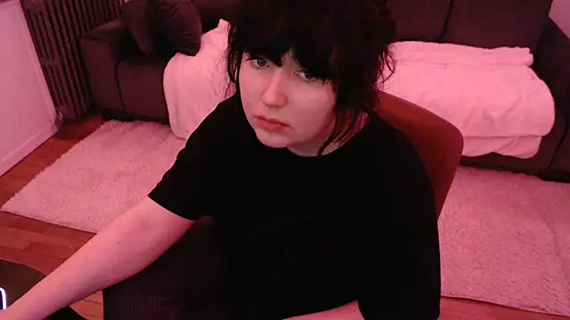 Snapshot of Lynylou chatting on January 2025 12:59:01 AM Lynylou online show from January 2025 12:59:01 AM