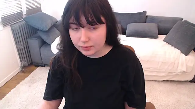 Snapshot of Lynylou chatting on February 2025 11:41:02 AM Lynylou online show from February 2025 11:41:02 AM