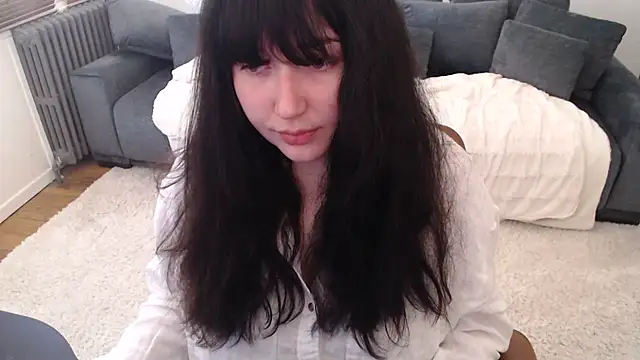 Snapshot of Lynylou chatting on March 2025 10:30:02 AM Lynylou online show from March 2025 10:30:02 AM