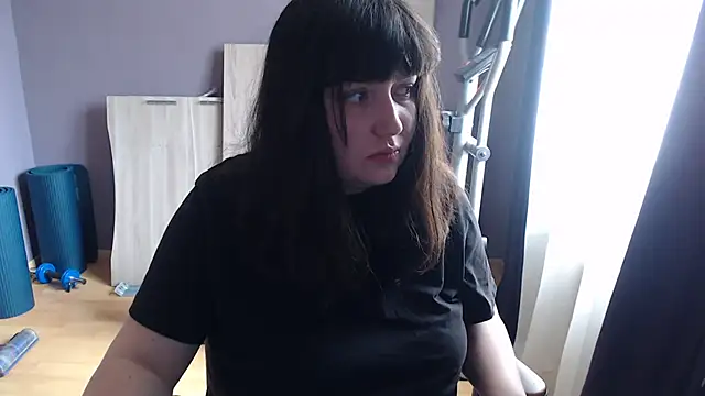 Snapshot of Lynylou chatting on September 2025 12:49:02 PM Lynylou online show from September 2025 12:49:02 PM