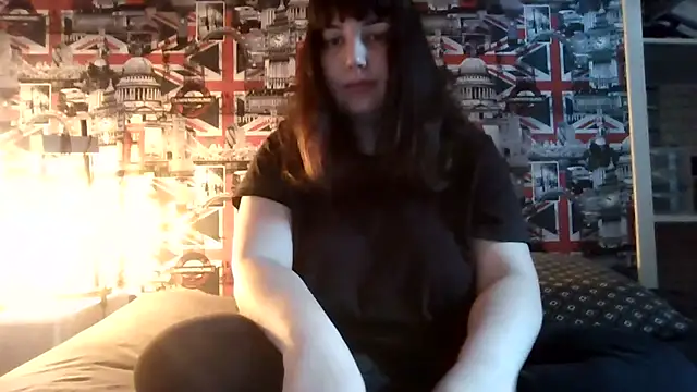 Snapshot of Lynylou chatting on September 2025 12:06:01 PM Lynylou online show from September 2025 12:06:01 PM