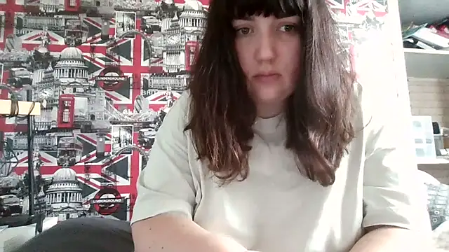 Snapshot of Lynylou chatting on September 2025 02:40:01 PM Lynylou online show from September 2025 02:40:01 PM