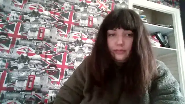 Snapshot of Lynylou chatting on September 2025 08:51:02 AM Lynylou online show from September 2025 08:51:02 AM