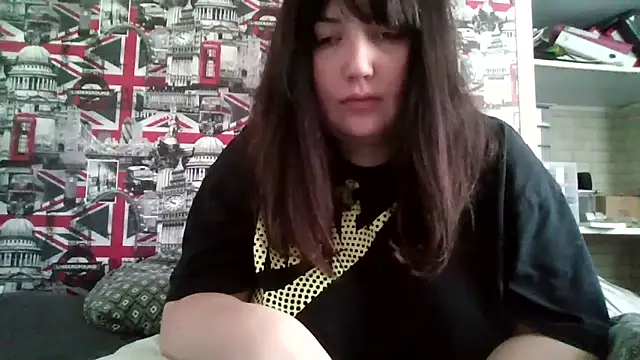 Snapshot of Lynylou chatting on September 2025 12:21:02 PM Lynylou online show from September 2025 12:21:02 PM