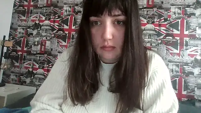 Snapshot of Lynylou chatting on October 2025 12:28:02 PM Lynylou online show from October 2025 12:28:02 PM