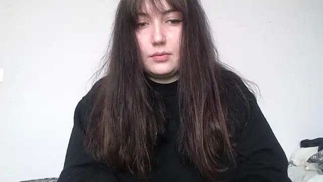 Lynylou online show from March 2026 03:05:02 PM