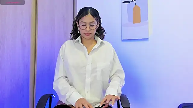 Snapshot of SeleneClark chatting on January 2025 08:03:02 PM SeleneClark online show from January 2025 08:03:02 PM