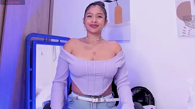 Snapshot of SeleneClark chatting on January 2025 08:14:02 PM SeleneClark online show from January 2025 08:14:02 PM