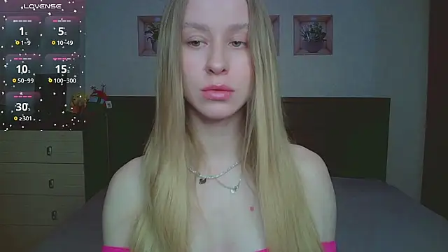 Snapshot of Lily__Devil chatting on January 2026 03:50:02 PM Lily Devil online show from January 2026 03:50:02 PM