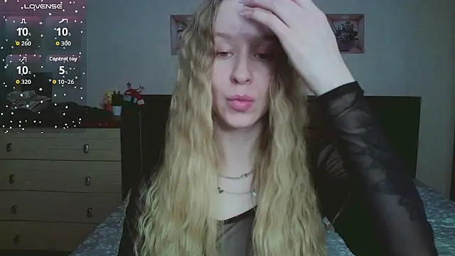 Snapshot of Lily__Devil chatting on February 2026 12:53:02 PM Lily Devil online show from February 2026 12:53:02 PM