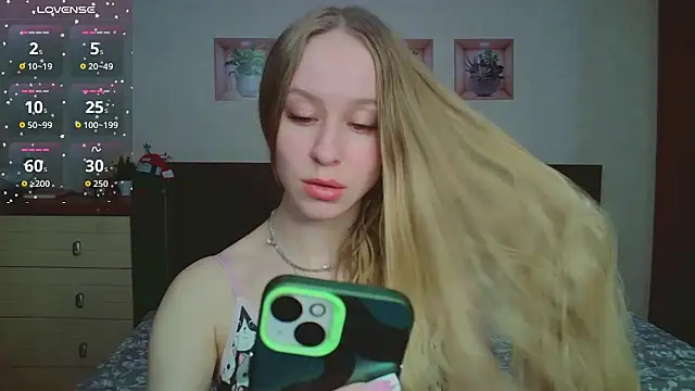 Snapshot of Lily__Devil chatting on February 2026 03:01:01 PM Lily Devil online show from February 2026 03:01:01 PM