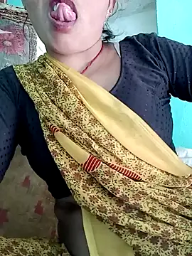 Snapshot of Hotsarina chatting on December 2024 06:43:01 AM Hotsarina online show from December 2024 06:43:01 AM