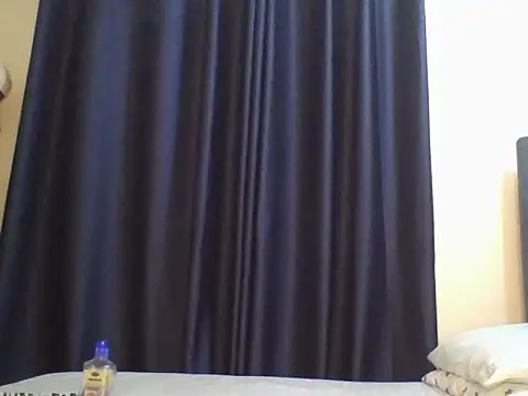 Snapshot of Ebony_butt chatting on October 2025 08:35:01 PM Ebony butt online show from October 2025 08:35:01 PM