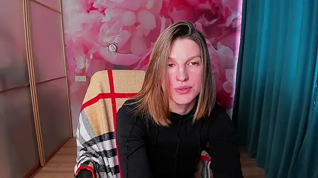 EmilyWalkeri online show from March 2025 11:27:02 AM