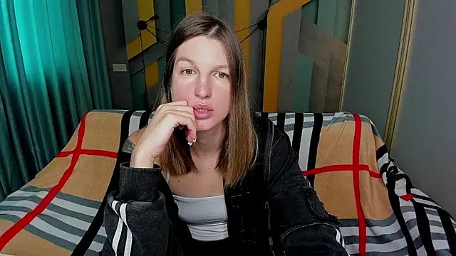 EmilyWalkeri online show from November 2025 08:36:02 AM