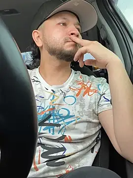 Clu0 online show from April 2026 07:28:02 PM