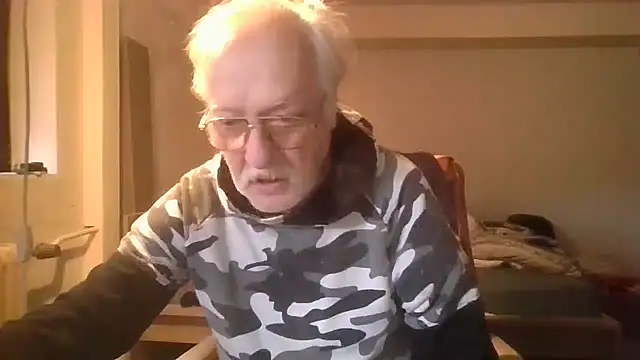 Sammy1660 online show from December 2024 12:43:02 PM