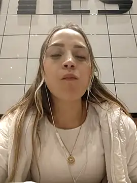 Snapshot of cindy_love2 chatting on March 2025 09:42:02 PM cindy love2 online show from March 2025 09:42:02 PM