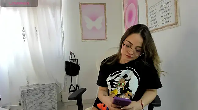 Snapshot of cindy_love2 chatting on March 2025 01:12:01 PM cindy love2 online show from March 2025 01:12:01 PM