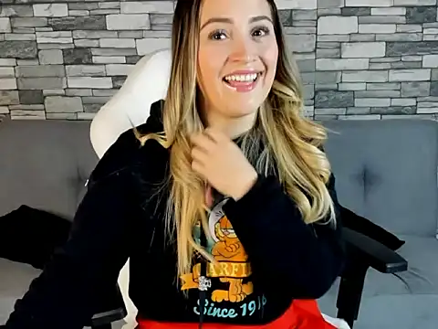 Snapshot of cindy_love2 chatting on September 2025 10:57:02 PM cindy love2 online show from September 2025 10:57:02 PM