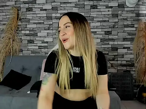 Snapshot of cindy_love2 chatting on October 2025 04:18:02 PM cindy love2 online show from October 2025 04:18:02 PM