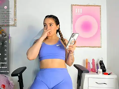 Snapshot of cindy_love2 chatting on December 2025 03:55:01 AM cindy love2 online show from December 2025 03:55:01 AM