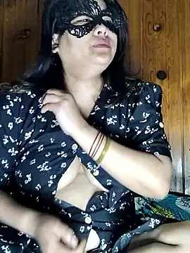 Snapshot of Cutehornycouples chatting on June 2026 05:46:02 AM Cutehornycouples online show from June 2026 05:46:02 AM