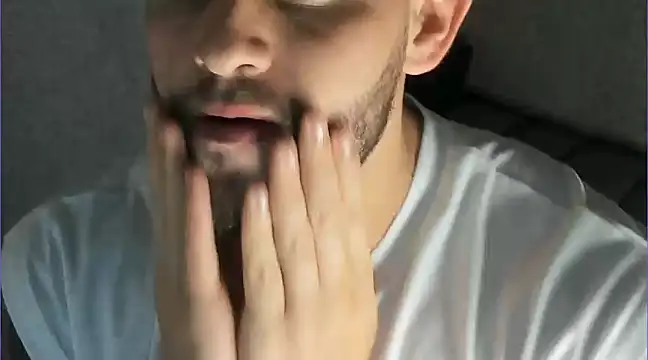 Ricardogo19 online show from March 2025 04:19:01 AM