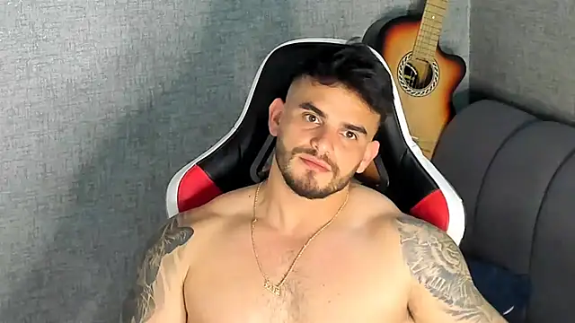 Ricardogo19 online show from September 2025 10:32:02 PM