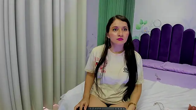 Emelyross  online show from February 2025 06:08:02 PM