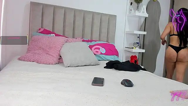 Queen Antonella Oficial online show from March 2026 09:30:02 PM