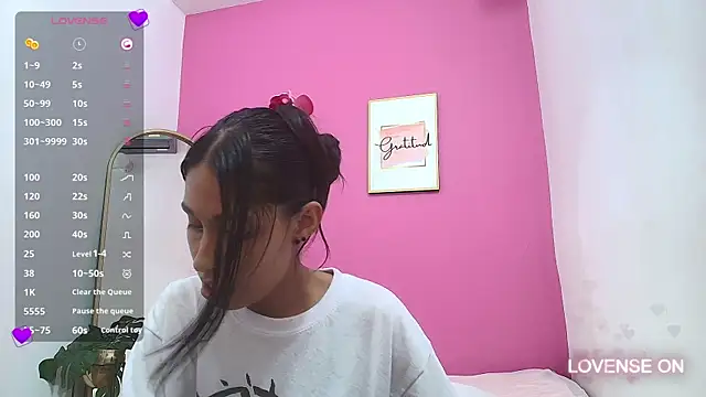 yourcuteneighbourr online show from March 2025 09:28:01 AM