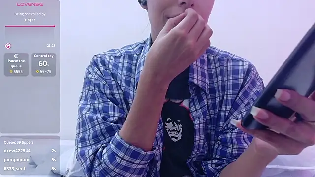 yourcuteneighbourr online show from February 2026 02:39:02 AM