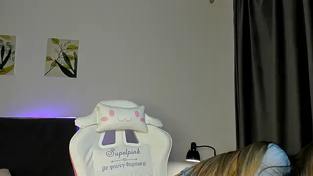 elliediaz online show from September 2025 07:50:02 PM