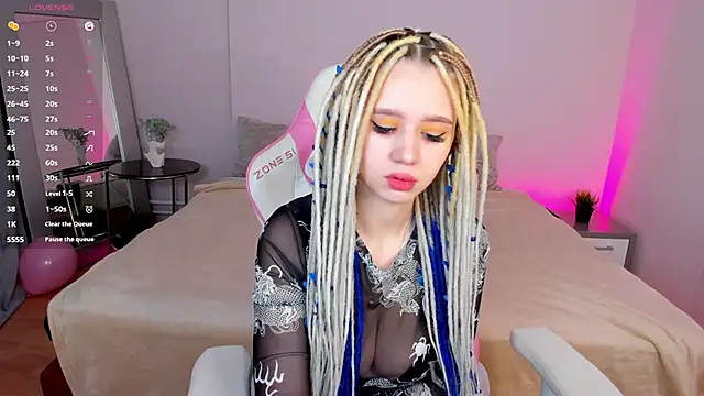 Valerie Woods online show from December 2024 04:23:01 AM