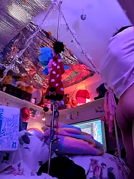 gurlnips online show from February 2025 05:41:02 AM