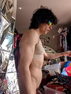 gurlnips online show from March 2025 08:21:01 PM