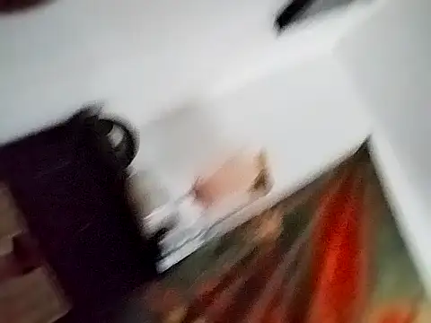 gurlnips online show from September 2025 11:29:01 PM