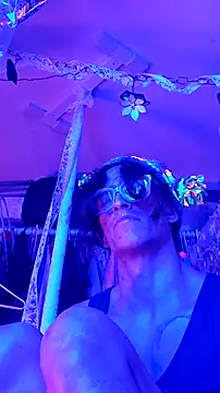 gurlnips online show from October 2025 05:07:02 AM