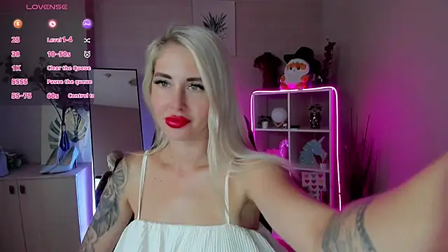 Snapshot of Mermaid_N chatting on June 2026 01:32:01 AM Mermaid N online show from June 2026 01:32:01 AM