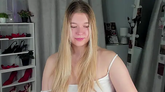 Rebecca Kelly online show from October 2025 02:14:02 AM