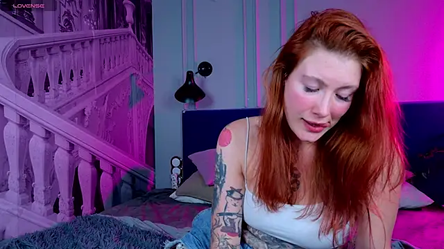 Liv Fay online show from December 2024 07:37:02 PM